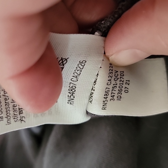 PINK Victoria's Secret Gray Speckled Tee T-Shirt Large Cotton Medallion Pocket - Picture 9 of 9